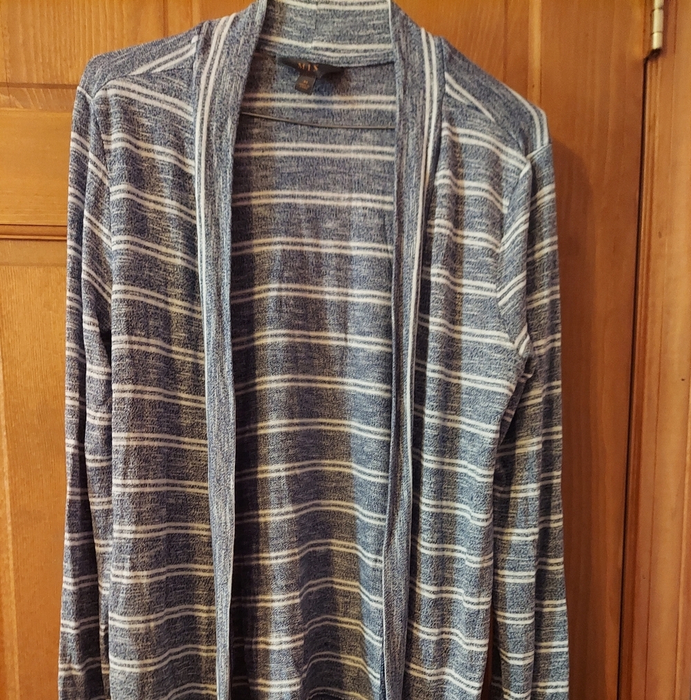 Ladies Size Medium Cardigan